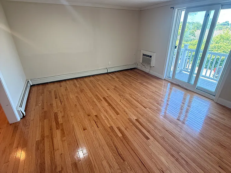 51 Plover Rd #D — Photo 10