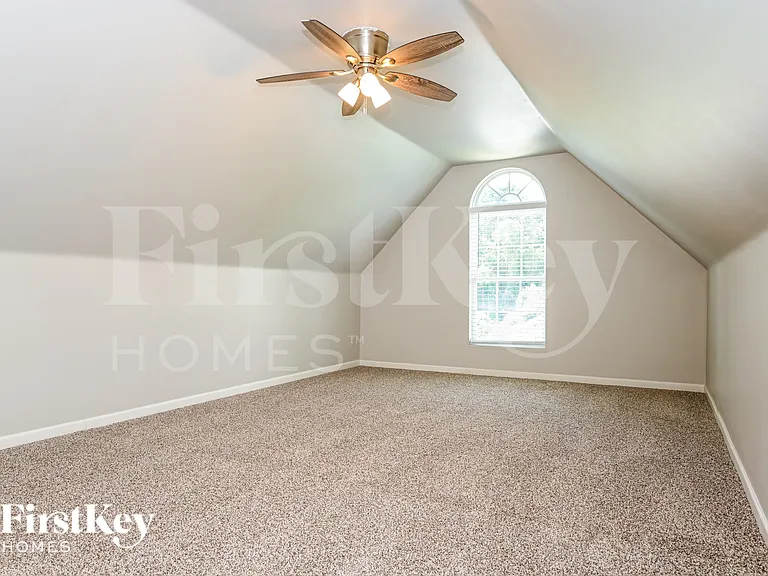 3349 Meadovista Dr — Photo 16