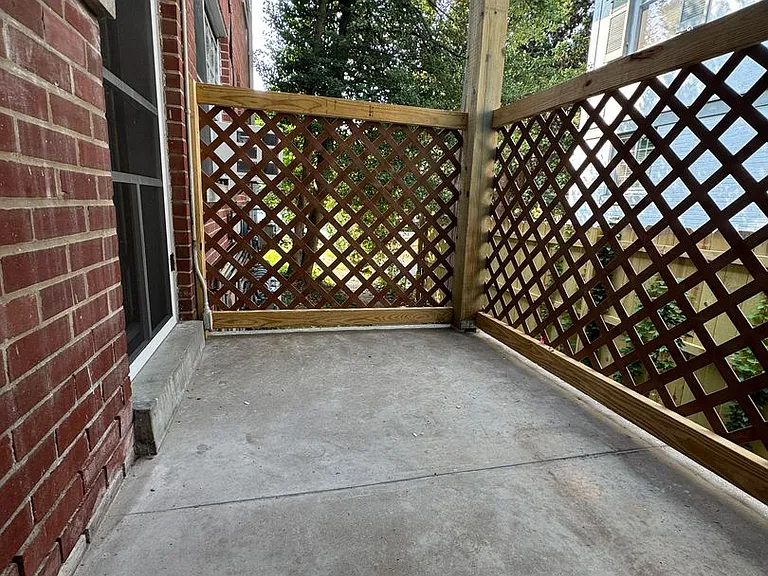 2079 Douglass Blvd — Photo 9