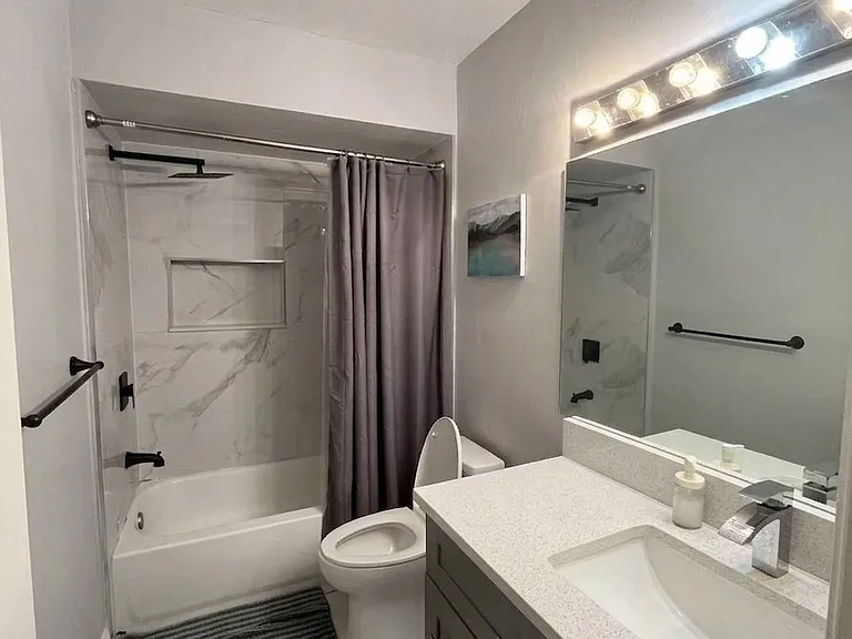 3931 SW 84th Ter — Photo 6