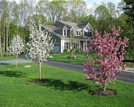 1st image of 87 Chatsworth Way