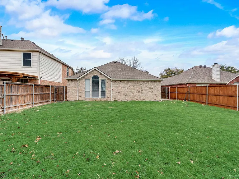 5909 Berkshire Rd — Photo 56