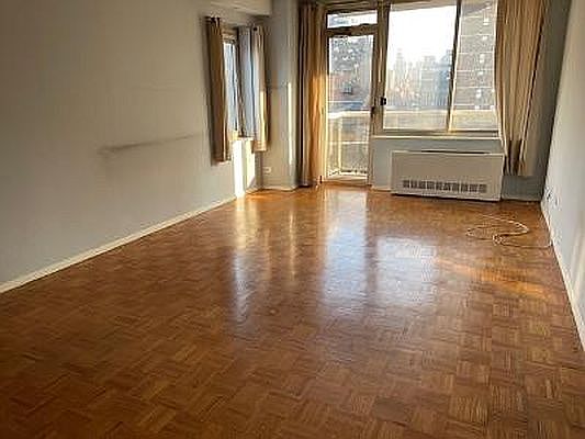 1st image of 200 E 89th St APT 6G