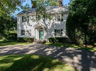 48B Homewood Pl, Manhasset, NY 11030
