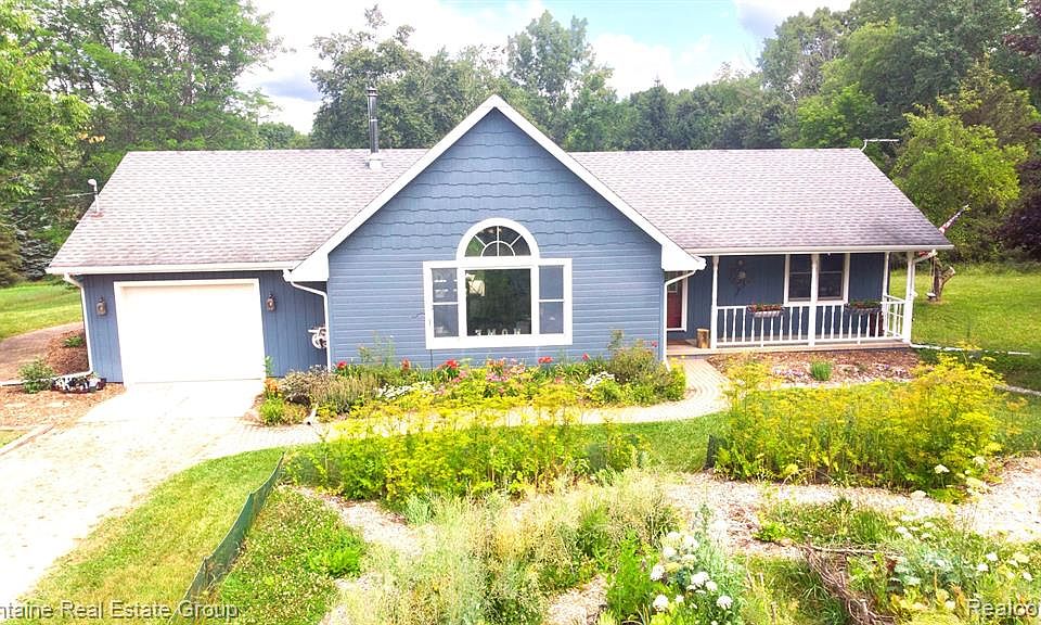 5473 Cedar Island Rd, White Lake, MI 48383 Zillow
