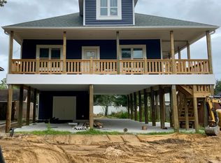 128 NW 14th St, Oak Island, NC 28465