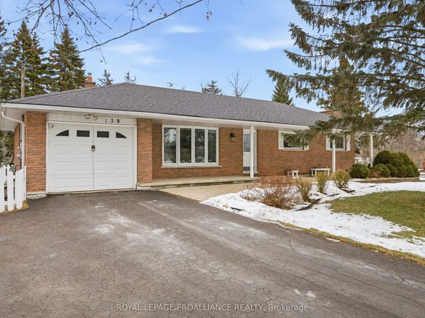 138 Burns Ave, Quinte West, ON K8R 1G3