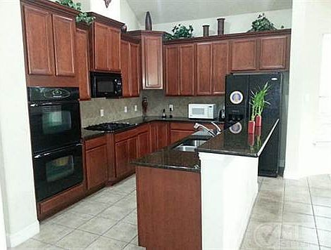 5th image of 5701 New Castle Dr