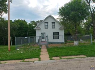 1836 SE Pennsylvania Ave, Topeka, KS 66607