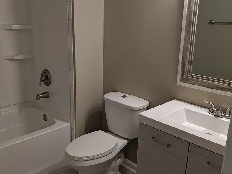 Frost Garden Townhomes — Photo 7
