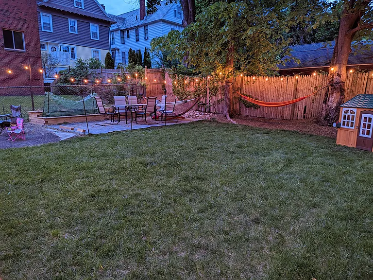 32 Pawling Ave — Photo 20
