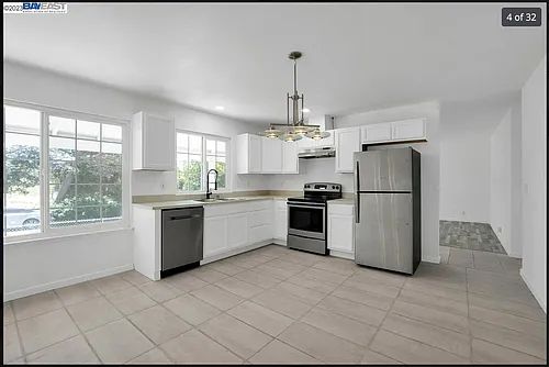 1146 Lewis Ave Photo 1