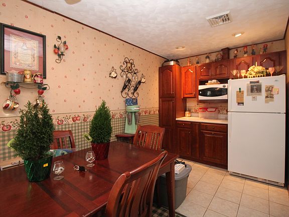 4th image of 817 Virgil Dr