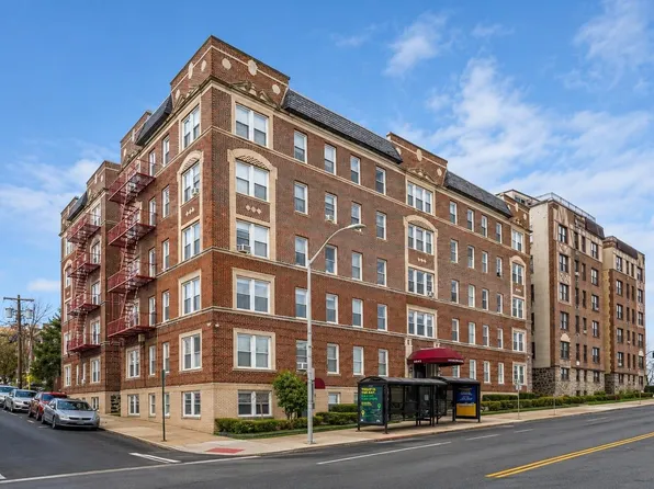 6045 Boulevard East APT C9, West New York, NJ 07093