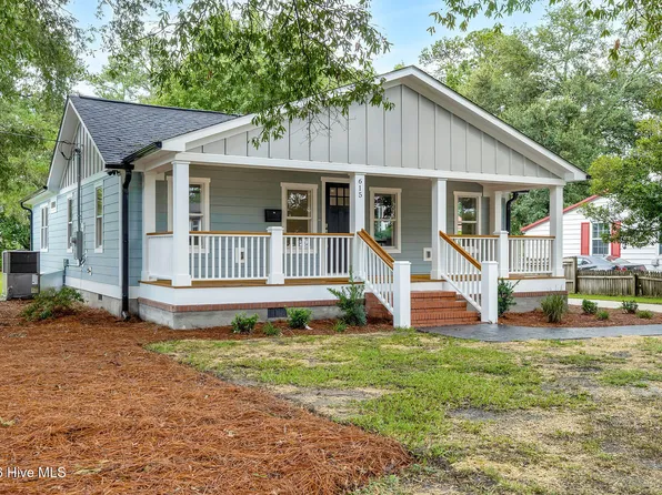615 S Raleigh Street, Wallace, NC 28466