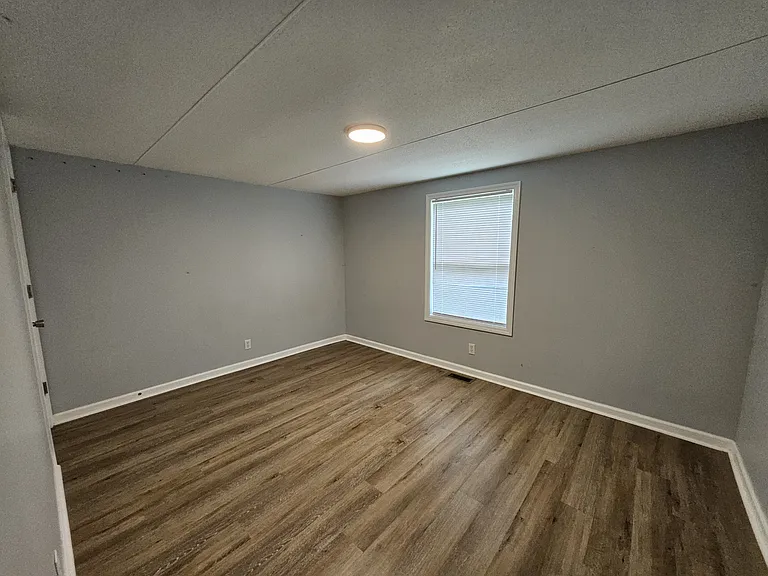 1641 Old Grantham Rd — Photo 13