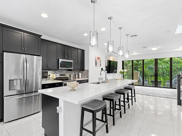 614 Windward Cir S, Boynton Beach, FL 33435