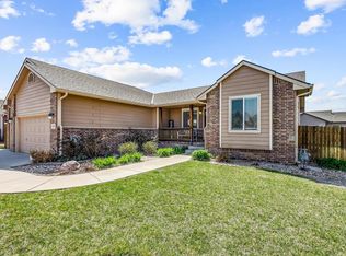 1117 N Lake Edge Dr, Goddard, KS 67052