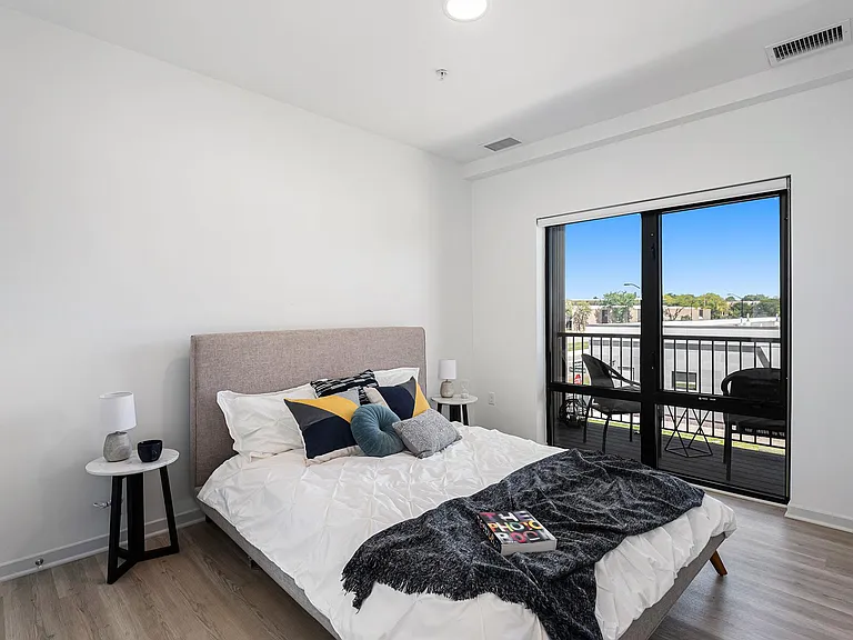 7410 Kercheval Ave #201 — Photo 18