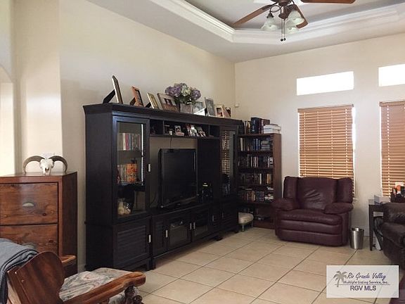 3rd image of 2206 Summerfield Ln