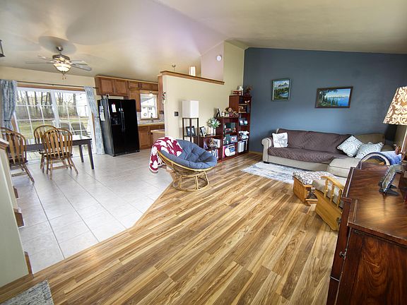 4th image of 7515 S Manitowoc Ave