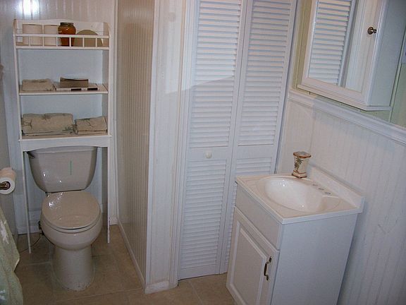 2nd Bathroom