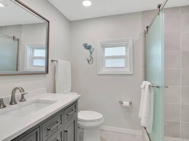 5845 Riverside Ln — Photo 13