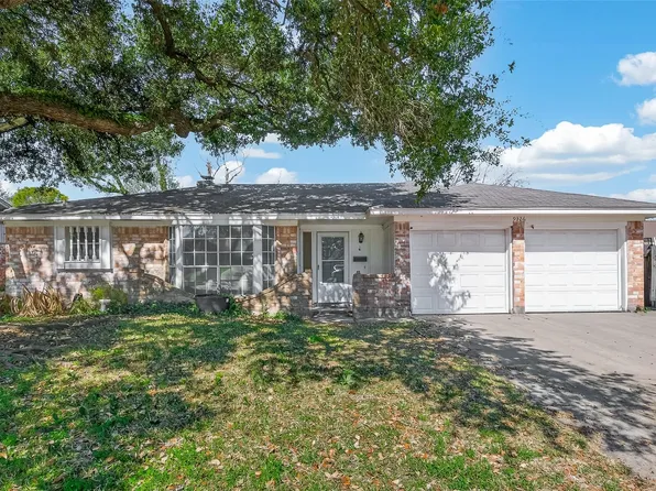 9326 Willow Meadow Dr, Houston, TX 77031