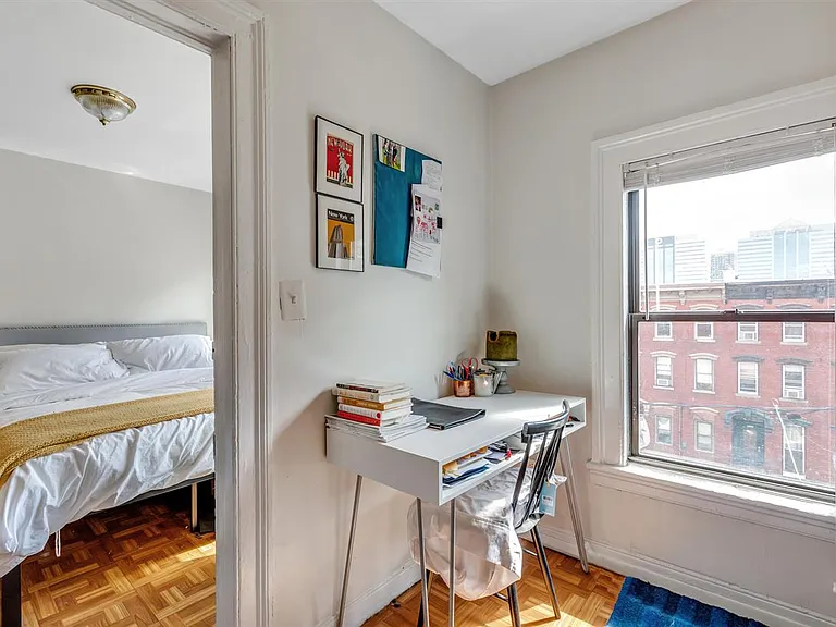 519.5 Manila Ave #2 — Photo 8