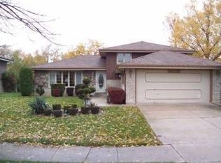 1022 E 168th St, South Holland, IL