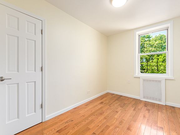 4th image of 5545 Netherland Ave #C3