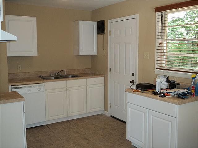 2nd image of 1252 Darlow St