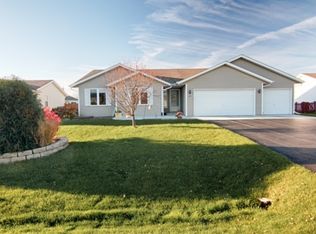 655 Purple Sage Dr, Machesney Park, IL 61073