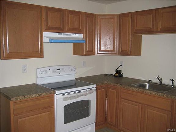 5th image of 108 Country Club Dr