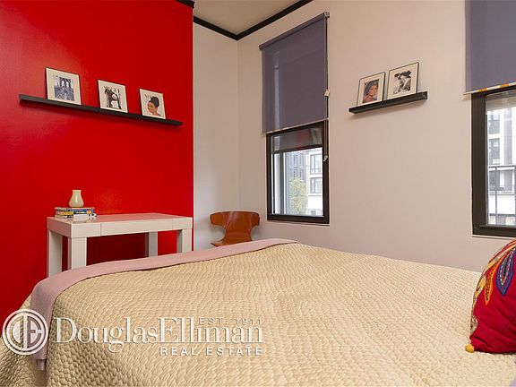 3rd image of 252 E 77th St APT 14