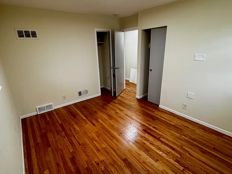 228 Dundee Cir — Photo 8