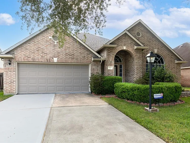 3827 Shady Breeze Dr — Photo 4