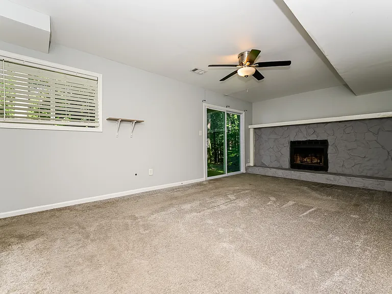 4061 Faron Ct — Photo 15