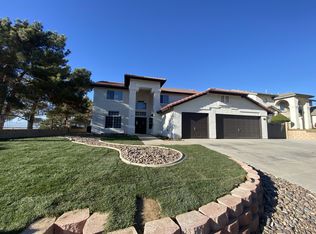 7361 Ojai Dr, Palmdale, CA 93551