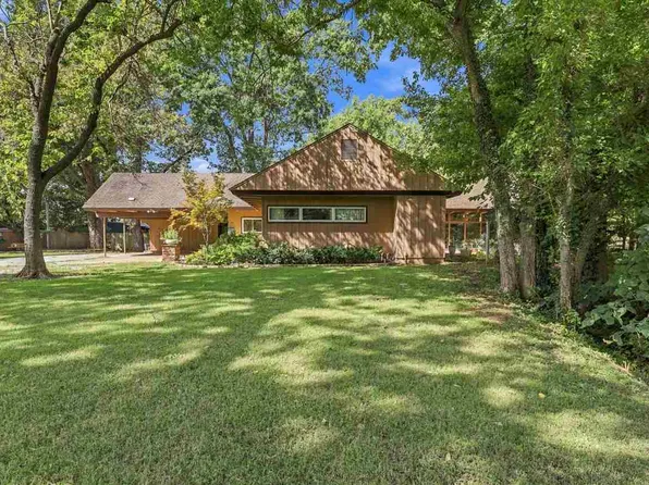 724 Monument Rd, Ponca City, OK 74604