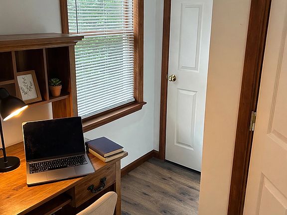 2nd image of 7054 Executive Cir