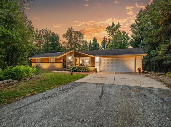 N30W22171 Green ROAD, Waukesha, WI 53186