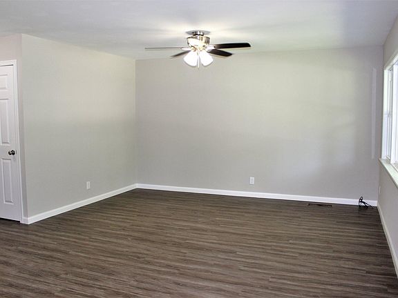 3rd image of 1113 Alder Dr
