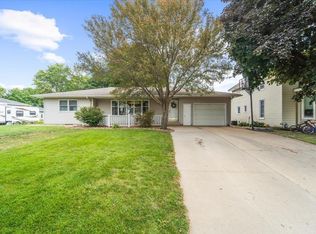 1003 I Ave, Grundy Center, IA 50638