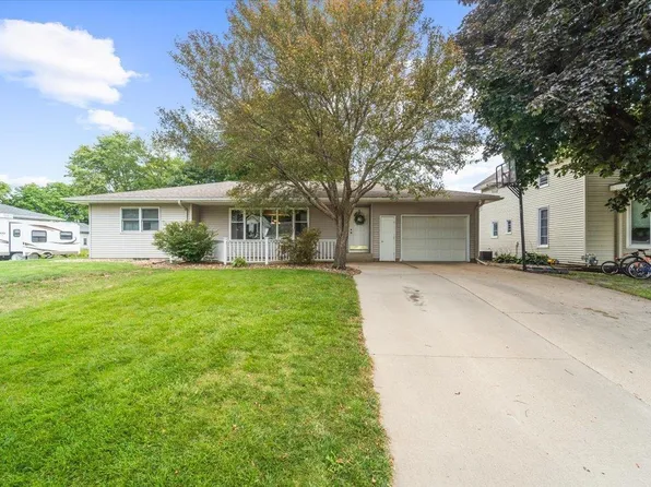 1003 I Ave, Grundy Center, IA 50638
