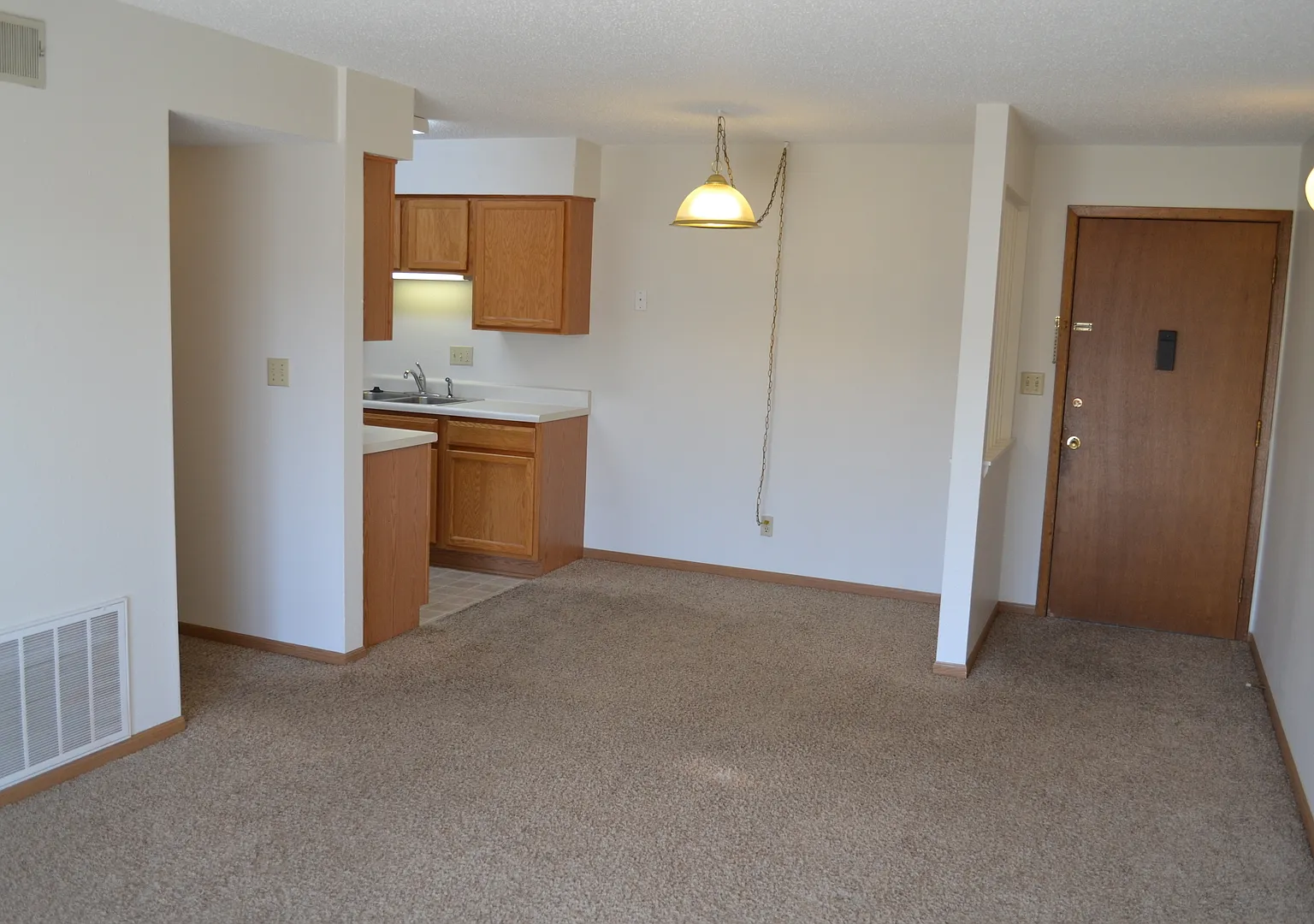 4915 Todd — Photo 3