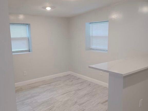 4th image of 10543 Ashby Rd