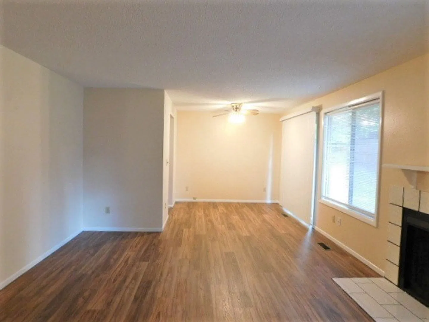 3Bd/2Ba Single Story Home - Available Soon! — Photo 2