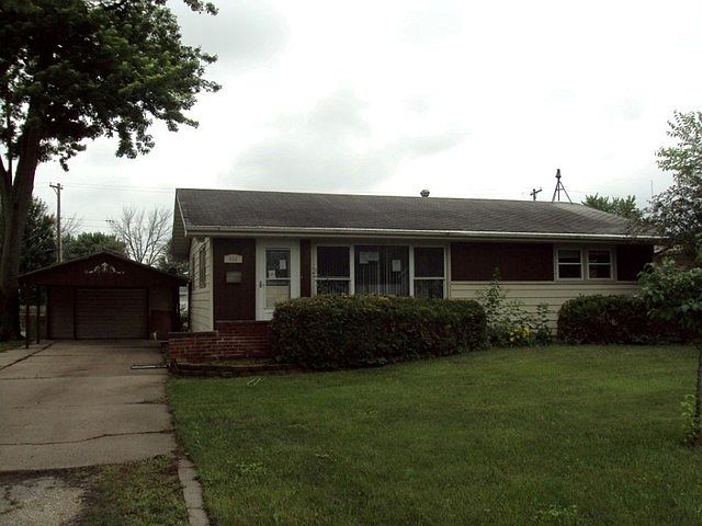 1st image of 904 S Vermillion St