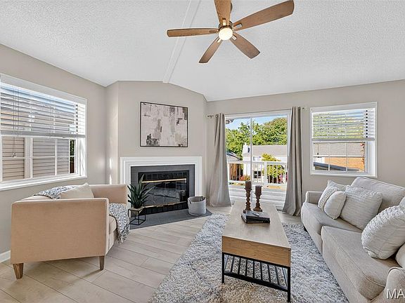 4th image of 9011 N Swan Cir